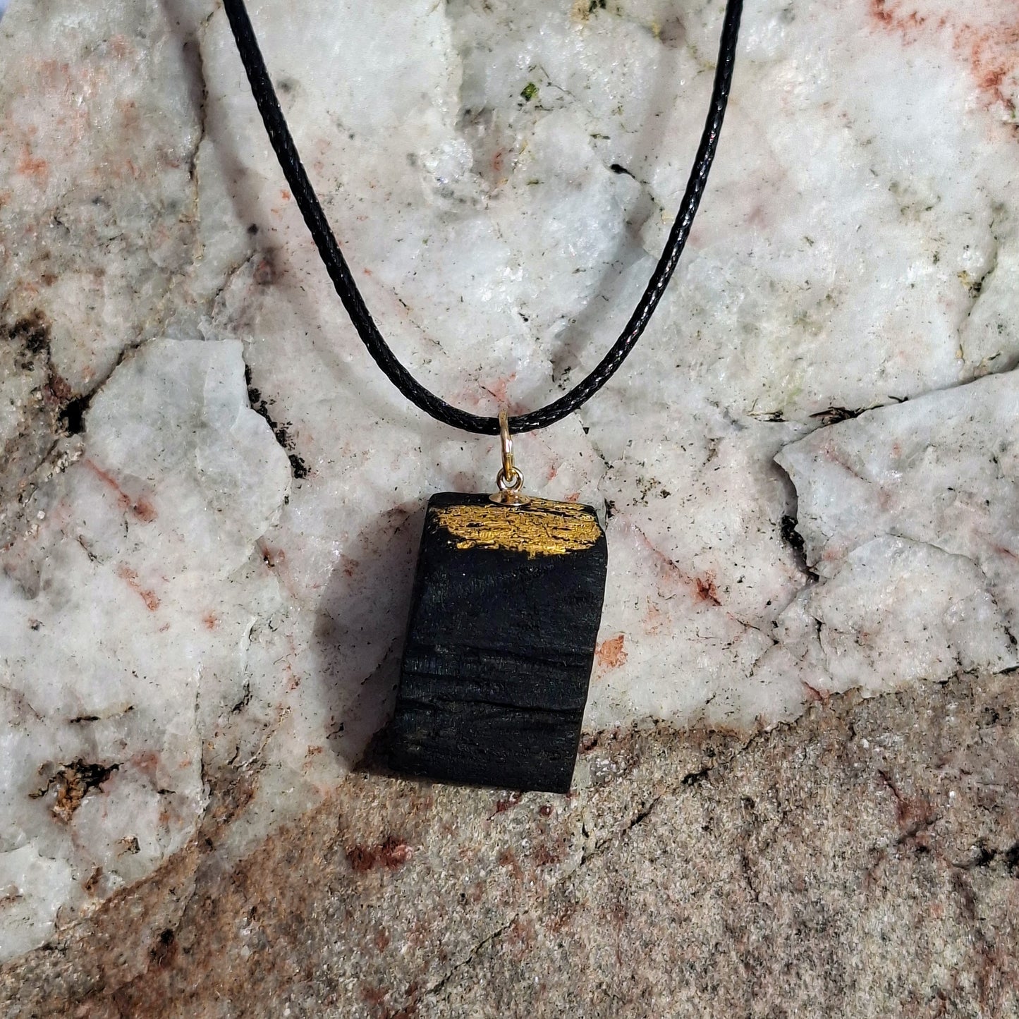 Ríoghnach - Irish bog oak necklace with 23.75ct gold leaf