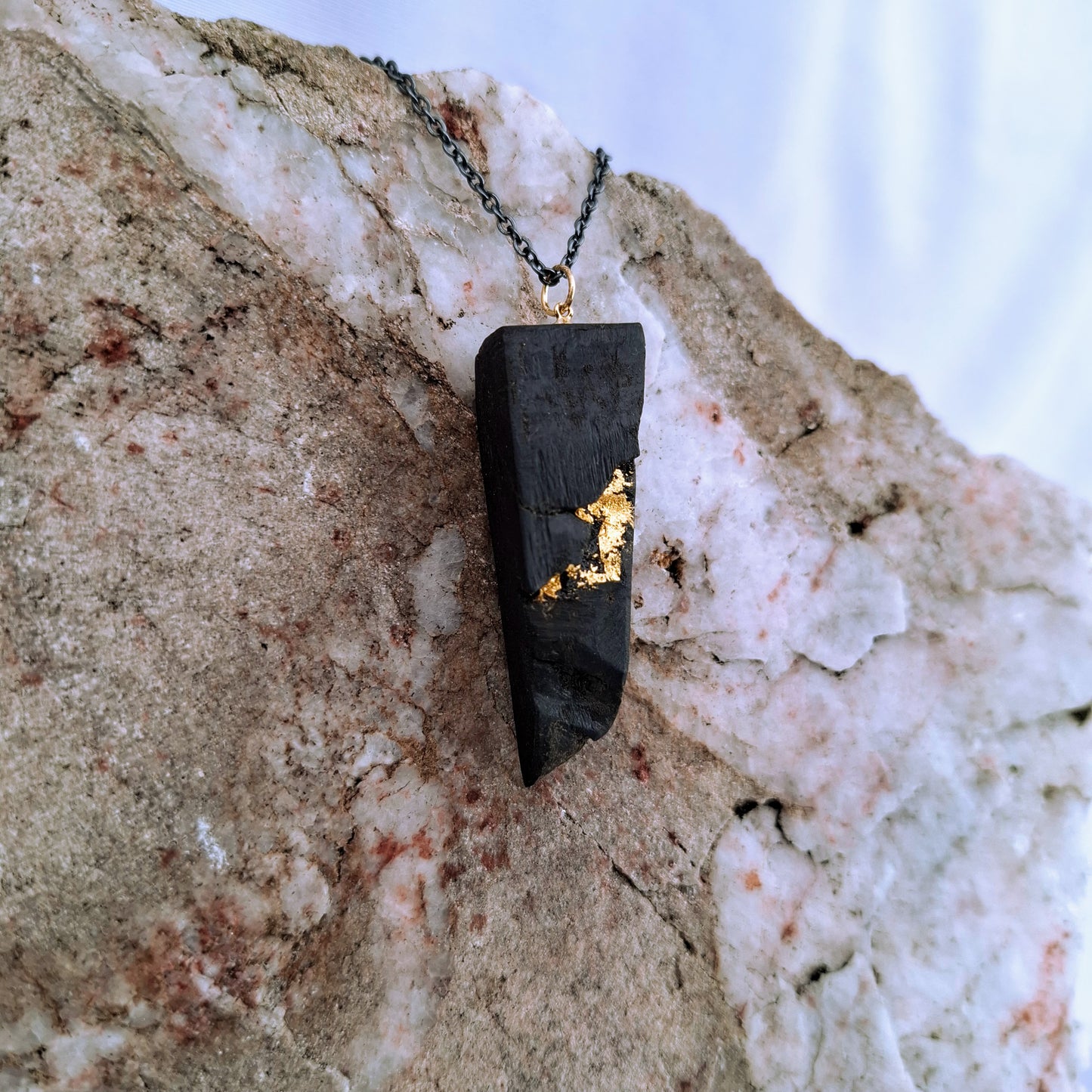 Droibhéalach - Irish bog oak necklace with 23.75ct gold leaf