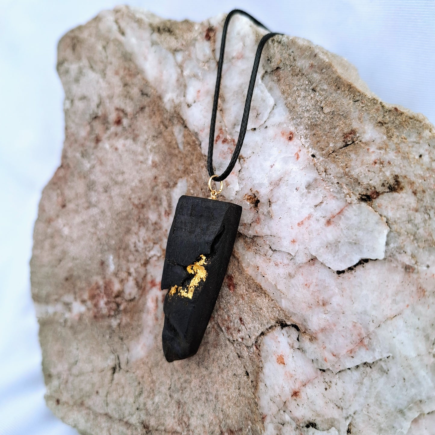 Droibhéalach - Irish bog oak necklace with 23.75ct gold leaf