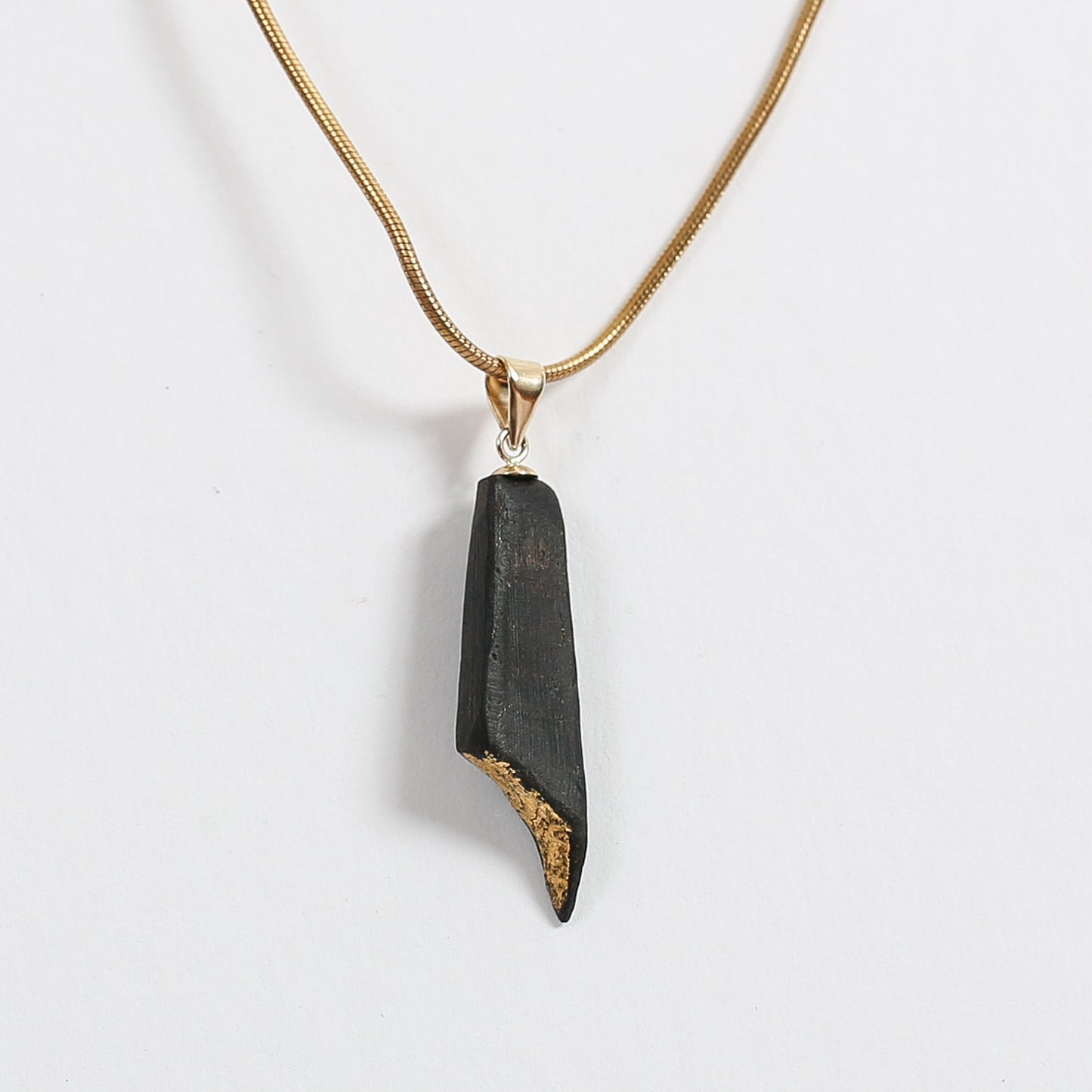 Ceiliúradh - Irish bog oak necklace with 23.75ct gold leaf