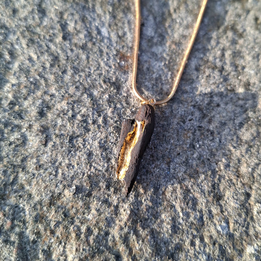 Sólás - Irish bog oak necklace with 23.75ct gold leaf