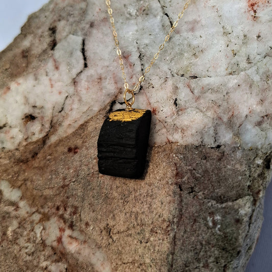Ríoghnach - Irish bog oak necklace with 23.75ct gold leaf