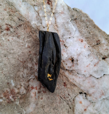Aithne II - Irish bog oak necklace with 23.75ct gold leaf