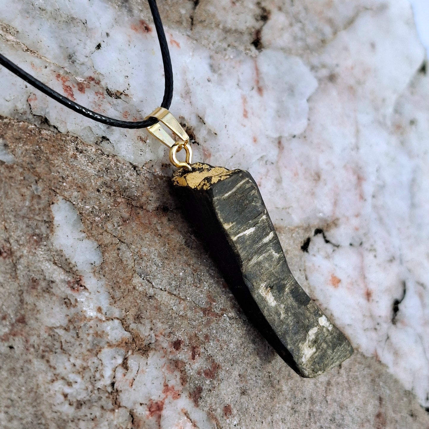 Caoilfhionn - Irish bog oak necklace with 23.75ct gold leaf