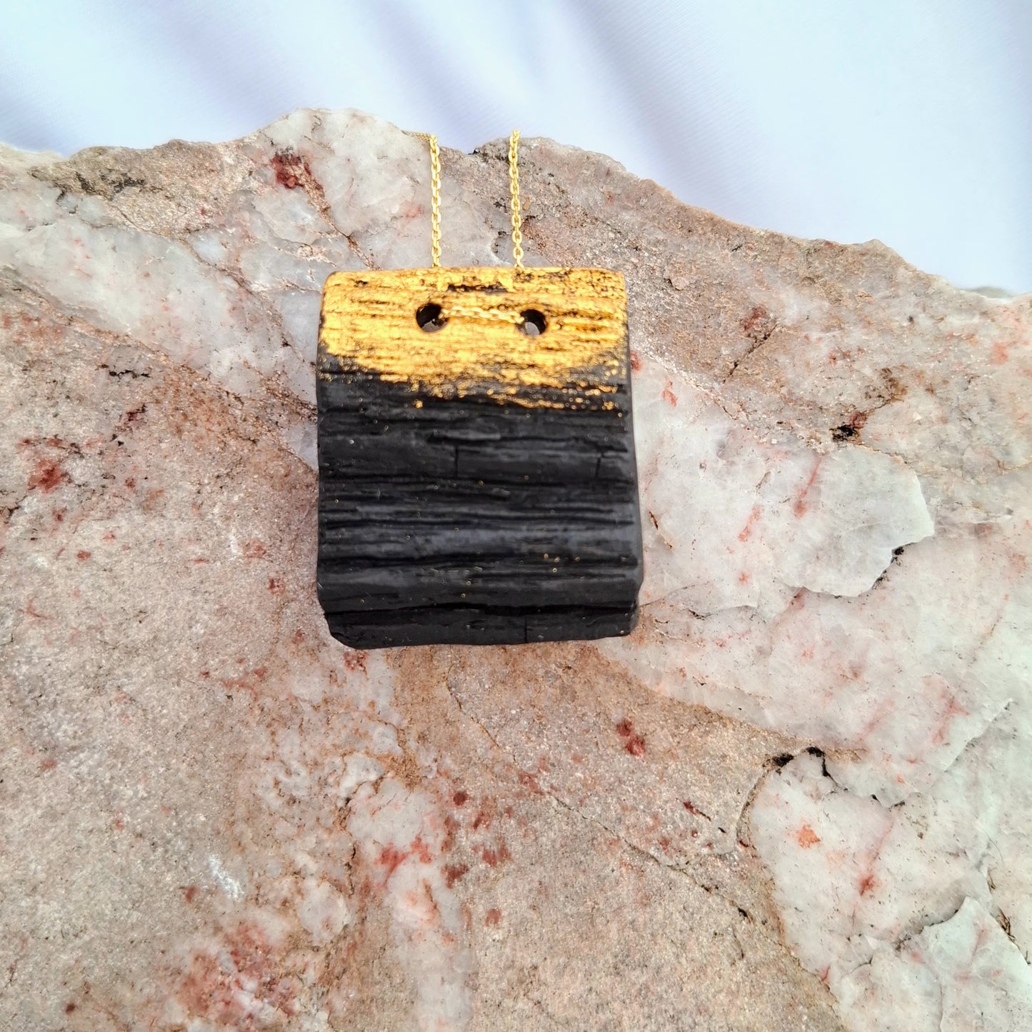 Saoithín - Irish bog oak necklace with 23.75kt gold leaf