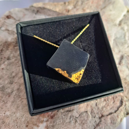 Scáil Óir - Irish bog oak pendant with 23.75kt gold leaf