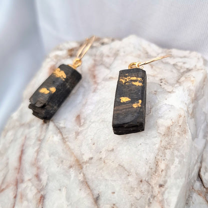 Anordúil - Pendentif en chêne des marais irlandais avec feuille d'or 23,75 carats