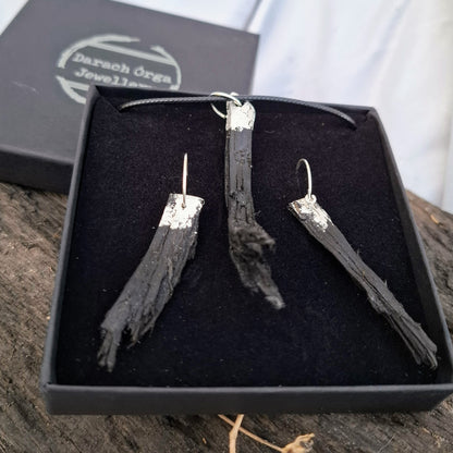 Dathúil - Pendentif et boucles d'oreilles en chêne des tourbières irlandais à la feuille d'argent fin