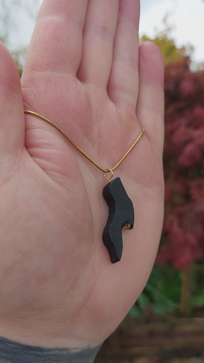 Lúbadh - Irish bog oak necklace with 23.75ct gold leaf