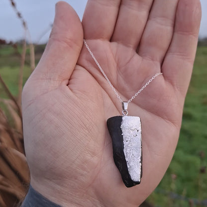 An Dagda – Irische Mooreiche mit feinem Silberblatt