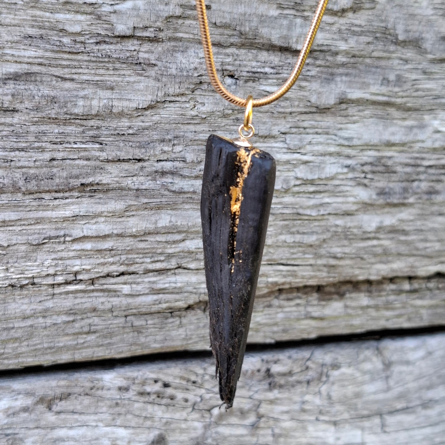 Bláth - Irish bog oak necklace with 23.75ct gold leaf