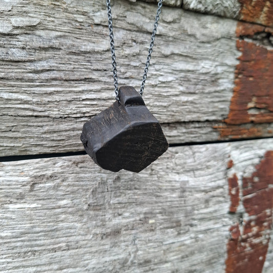 Cnap Darach - Irish bog oak pendant with antique black trace chain